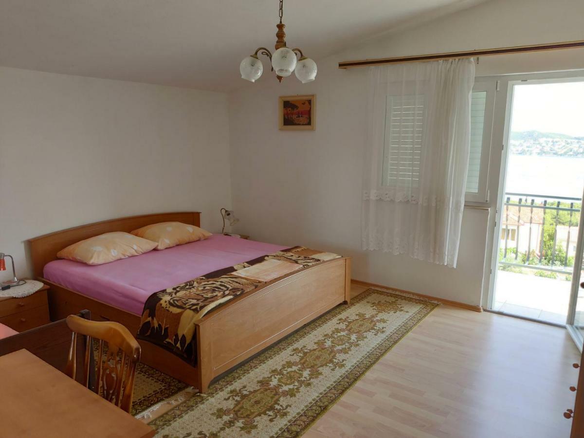 Eva Apartment 1 โตรกีร์ ภายนอก รูปภาพ